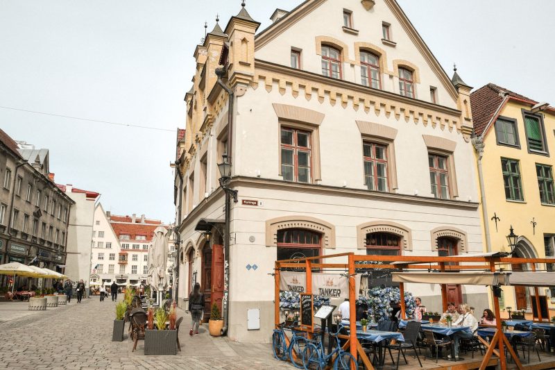 L'Ermitage Hotel